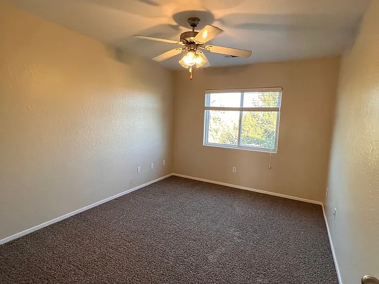 2956 Sauvignon St — Photo 9