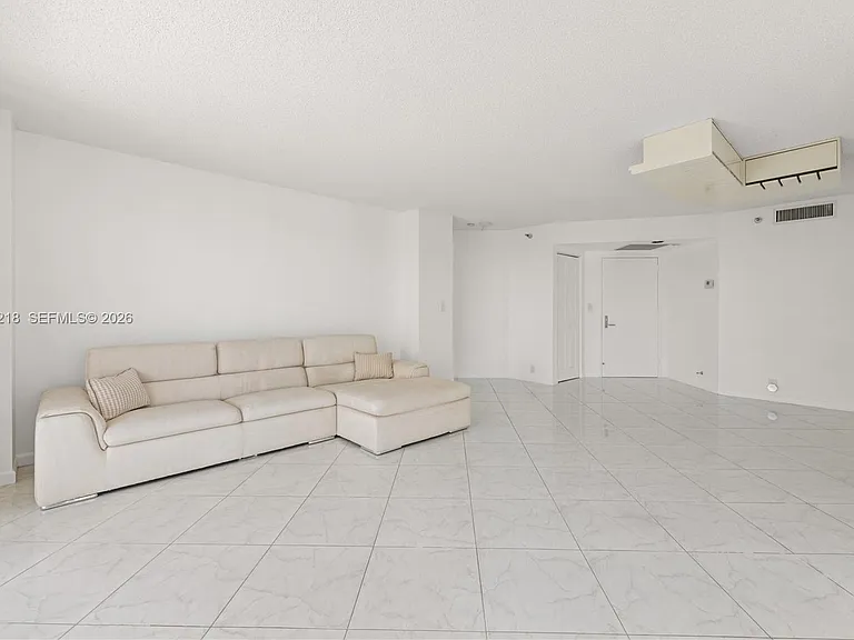 3530 Mystic Pointe Dr #3206 — Photo 18