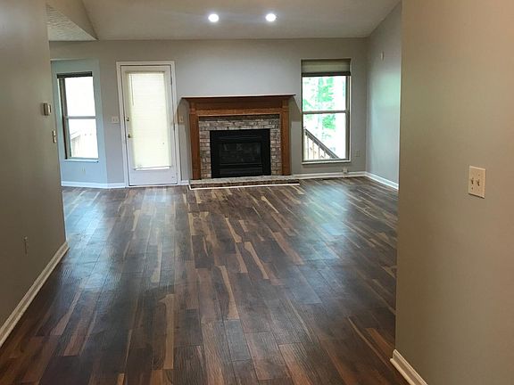 2nd image of 440 Woodside Meadows Pl