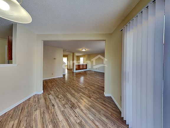 5th image of 15282 Beam St