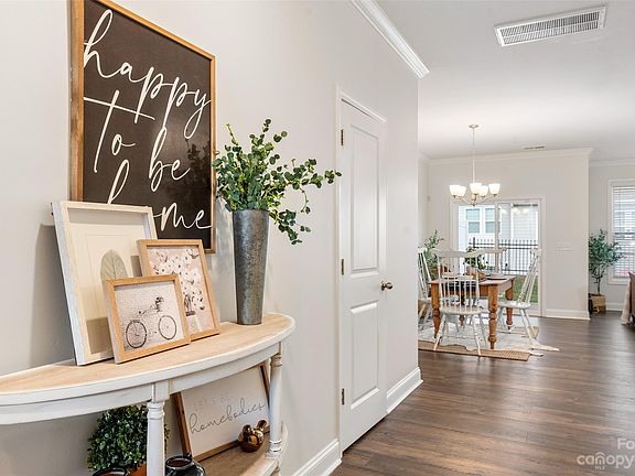 5th image of 921 Emma Kate Ct