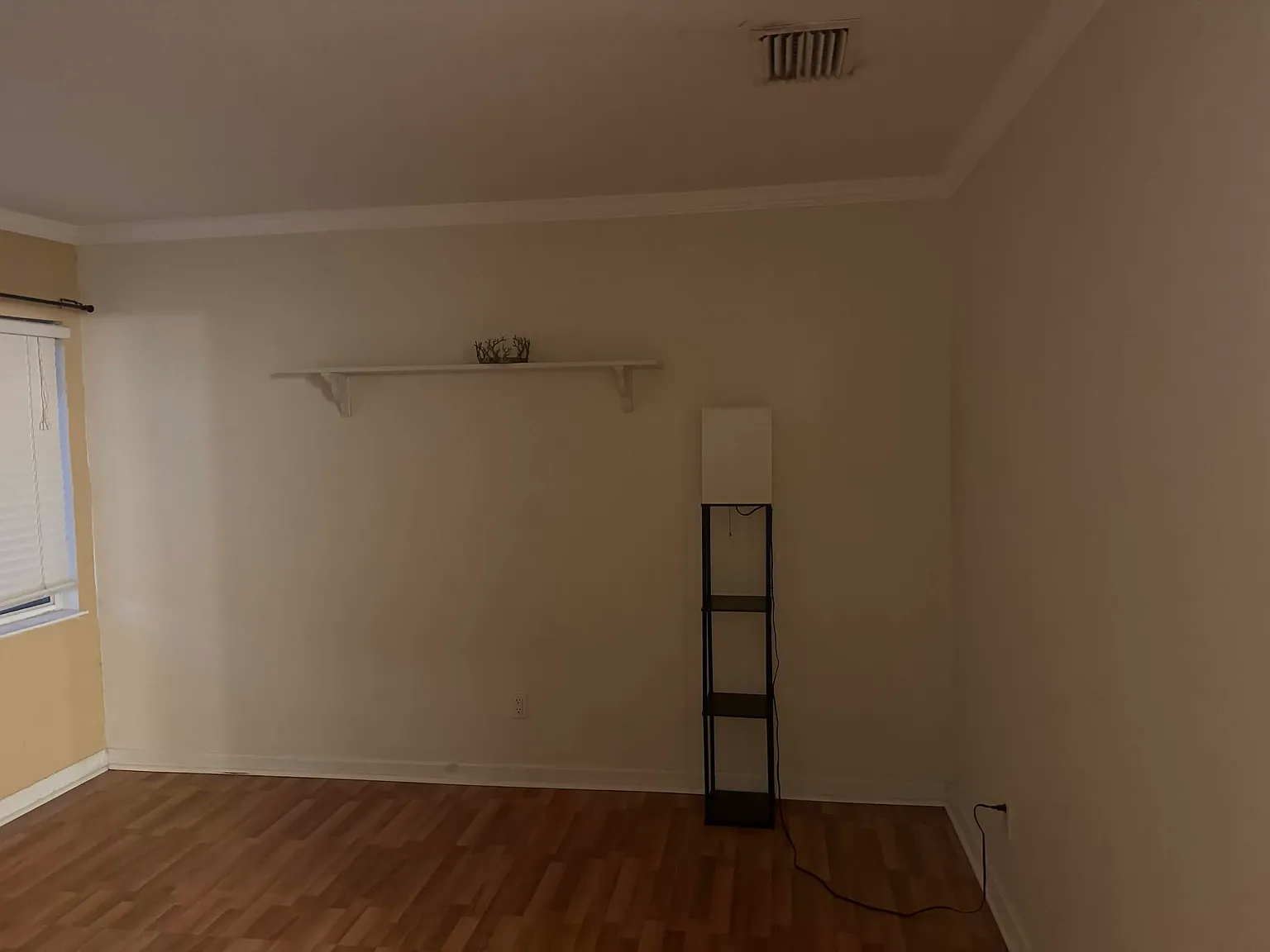 2 bed, 1021 sqft, $1,200 — Photo 1