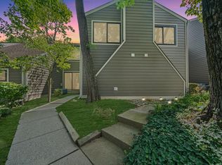 9853 Timbers Dr, Cincinnati, OH 45242