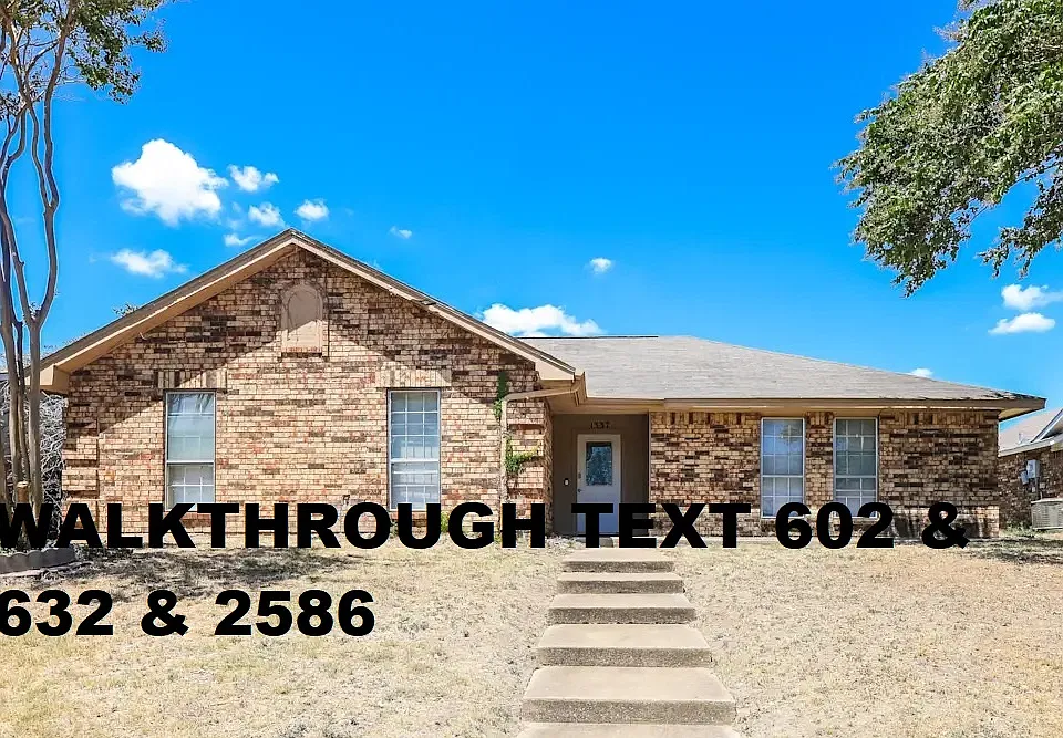 1378 Greenbriar Ln