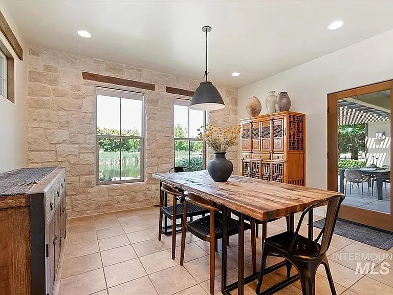 966 W Watersford Dr — Photo 32