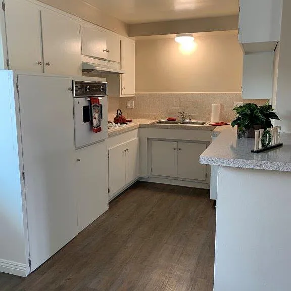 Cypress Terrace Apartments — Photo 12