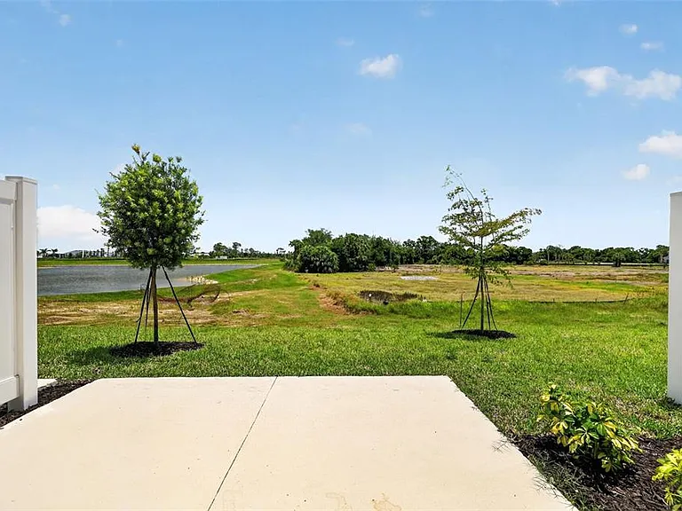10761 Eclipse St — Photo 33