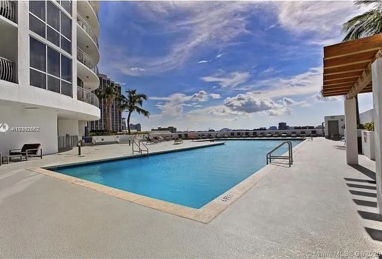 1750 N Bayshore Dr #2409 — Photo 17