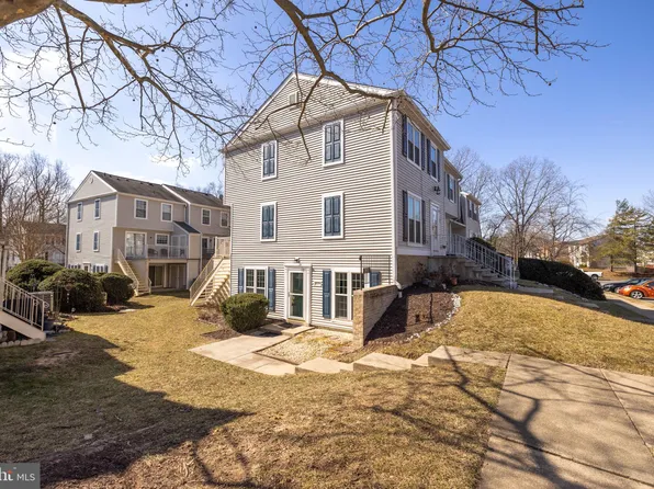 2870 Madeira Ct, Woodbridge, VA 22192