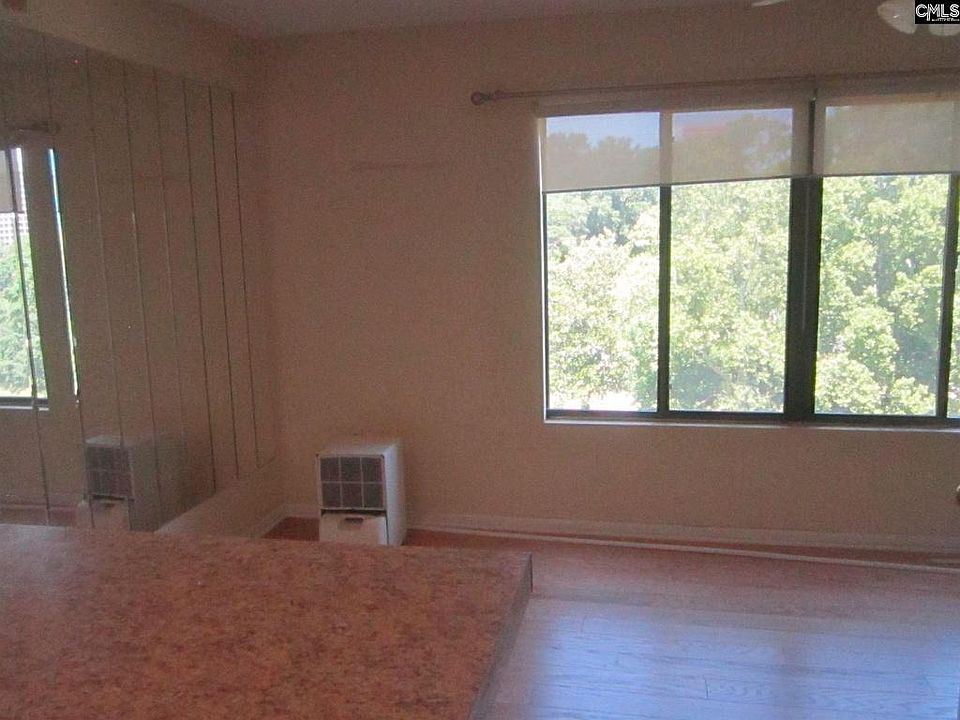 2nd image of 1600 Park Cir APT 514
