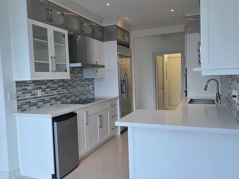 2111 Lake Shore Blvd W #Penthouse 18 — Photo 6