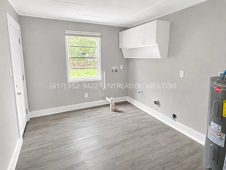 1381 Creel Ct — Photo 8