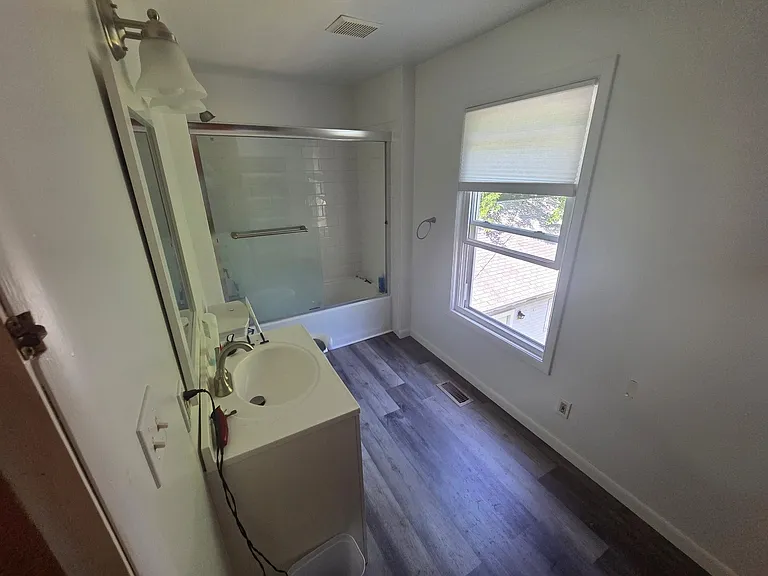 515 Monroe Ave — Photo 6