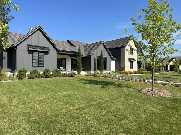 15631 E Rockhill Ct, Wichita, KS 67230