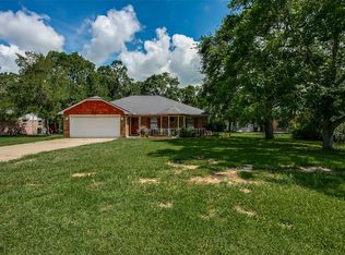176 County Road 840, Angleton, TX 77515