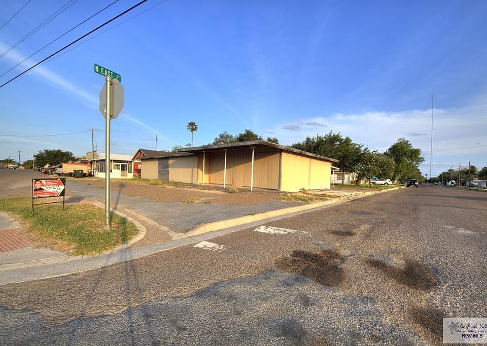 1st image of 300 Short St