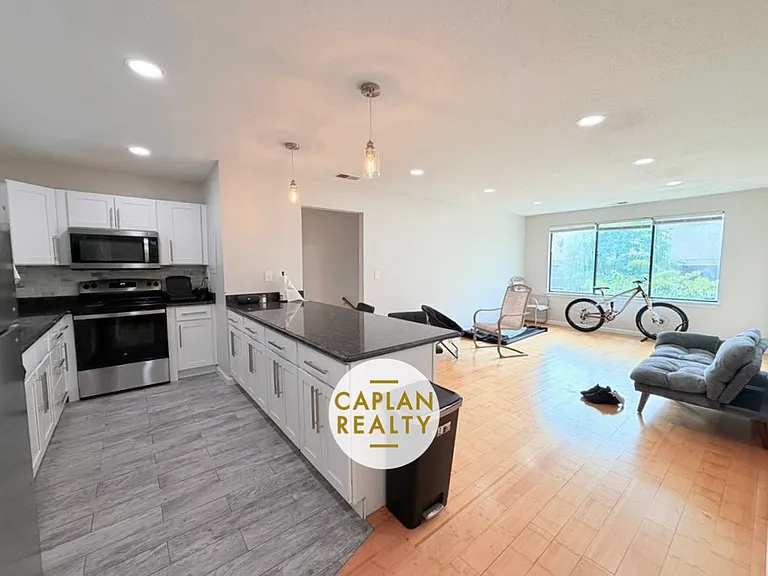 463 Whalley Ave #E — Photo 1