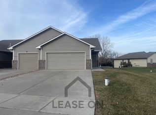 1421 N Glancey St, Andover, KS 67002