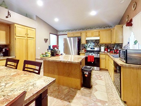 3rd image of 81045 Paloma Cir