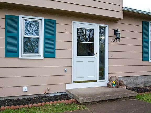 3rd image of 1359 Brookedge Dr
