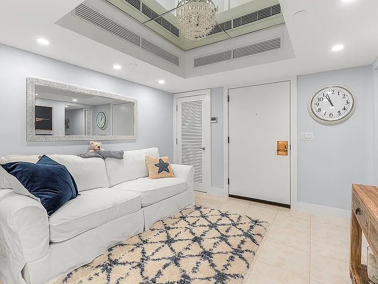 100 Lakeshore Dr #252 — Photo 3