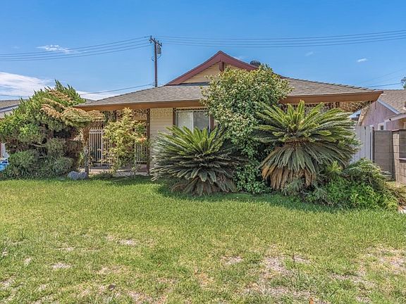 4th image of 2532 E Lizbeth Ave