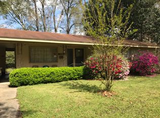 104 Rainbow Cir, Hattiesburg, MS 39401