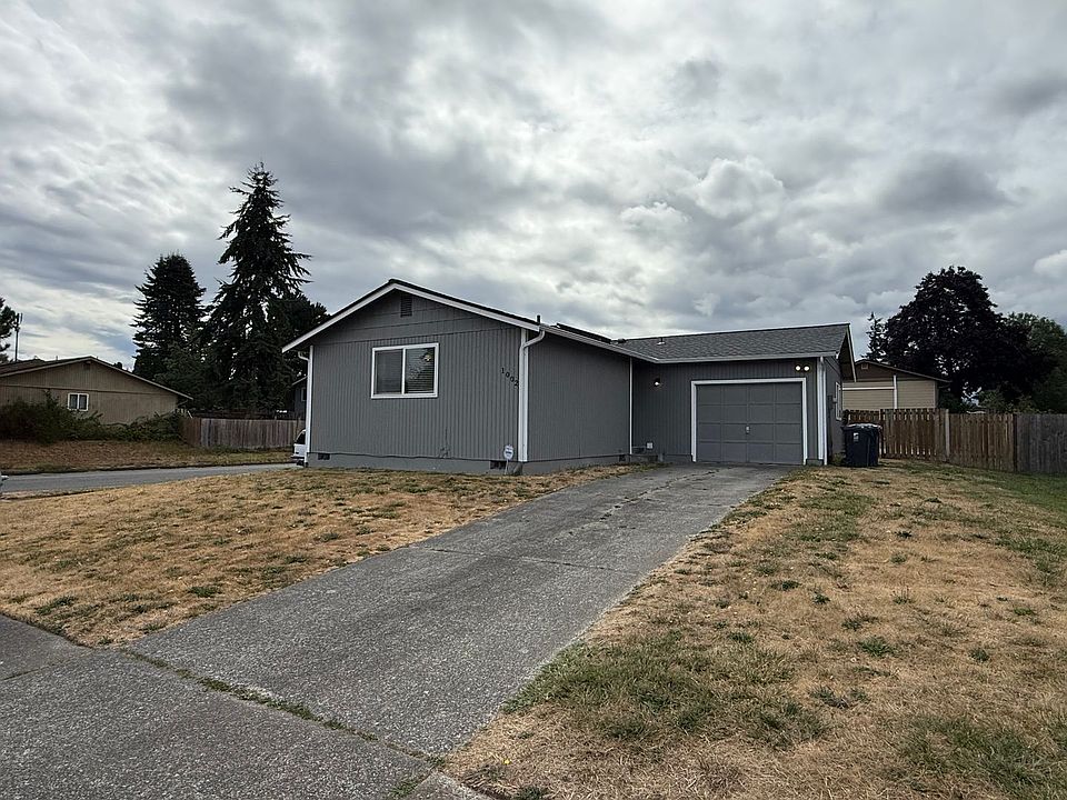 1st image of 1002 S 94th St