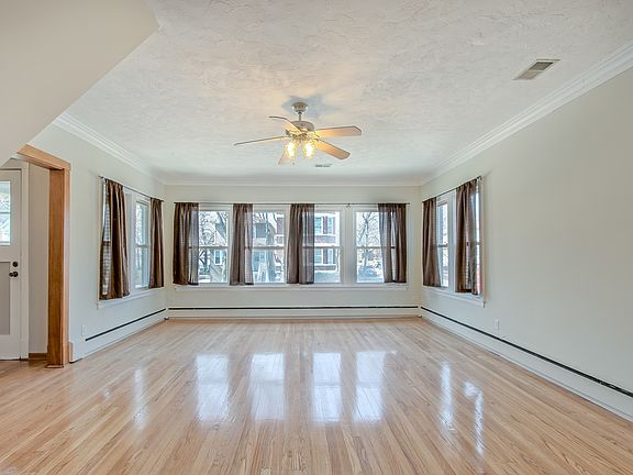 4th image of 1301 Oak Park Ave