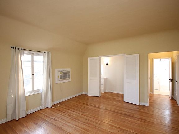 2nd image of 49 N Berkeley Ave APT 3