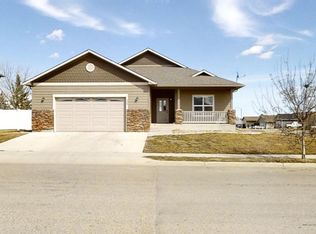 2302 19th Ave W, Williston, ND 58801