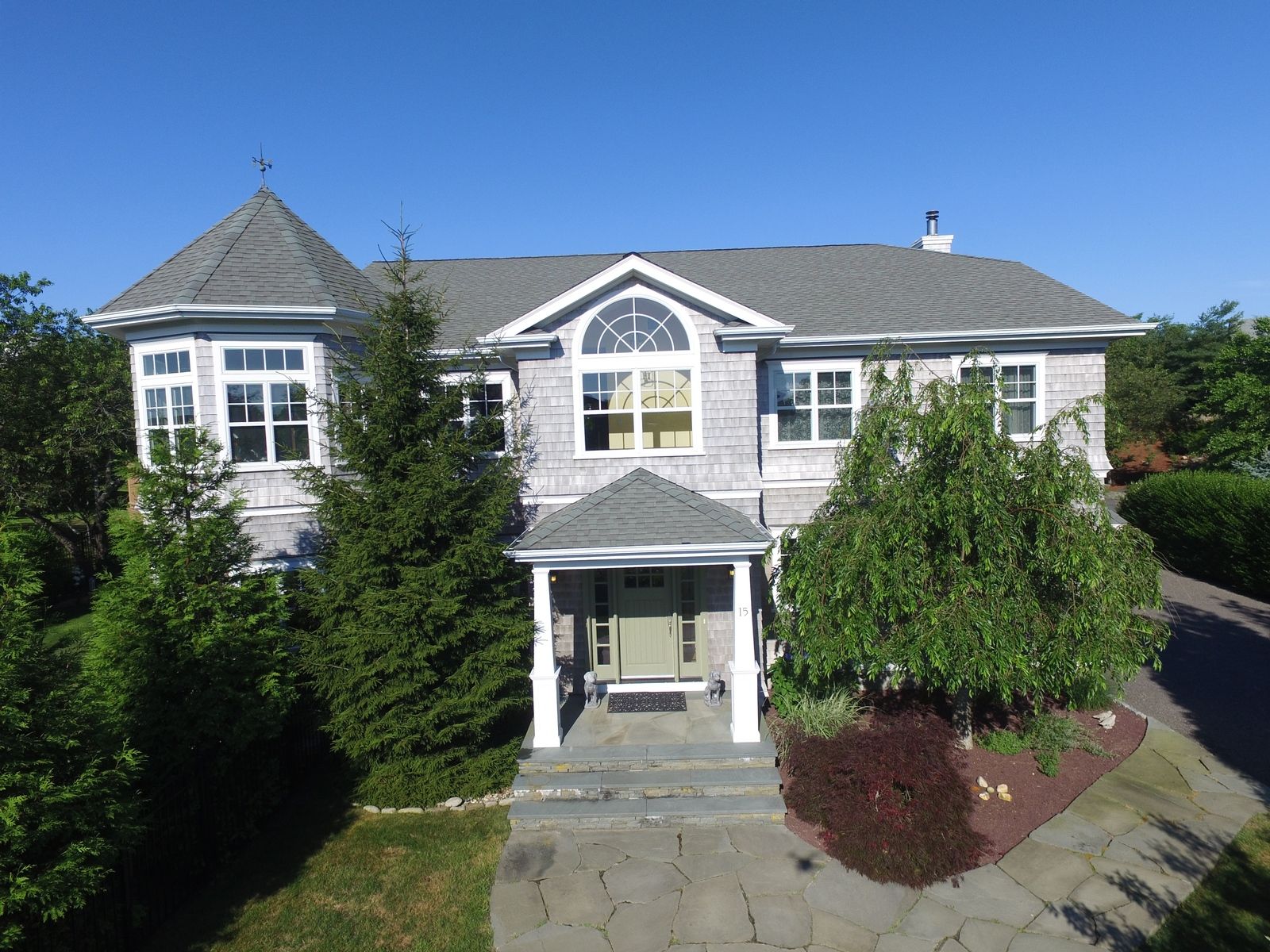 15 Fairmont Ave, Montauk, NY 11954 Out East