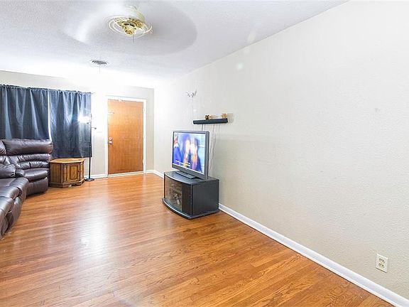 5th image of 7936 Chaparral Dr