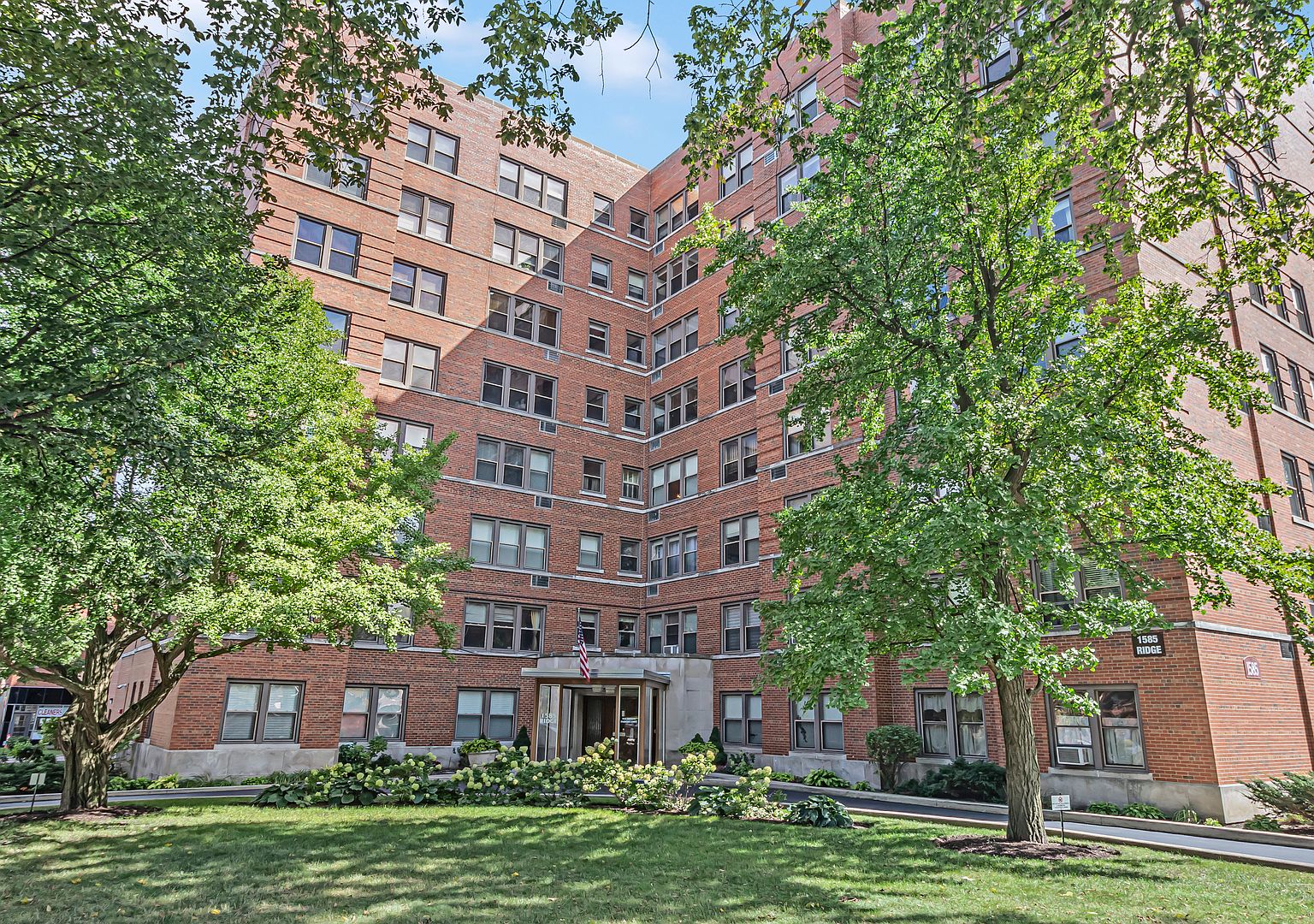 1585 Ridge Ave APT 501, Evanston, IL 60201 | Zillow