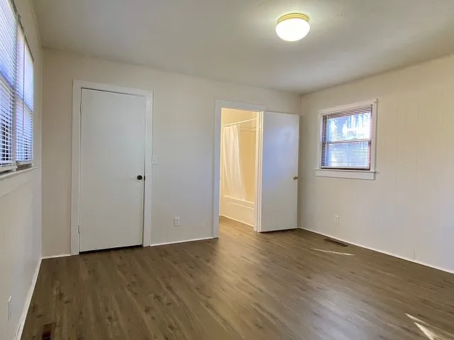 729 Asbury Rd — Photo 15