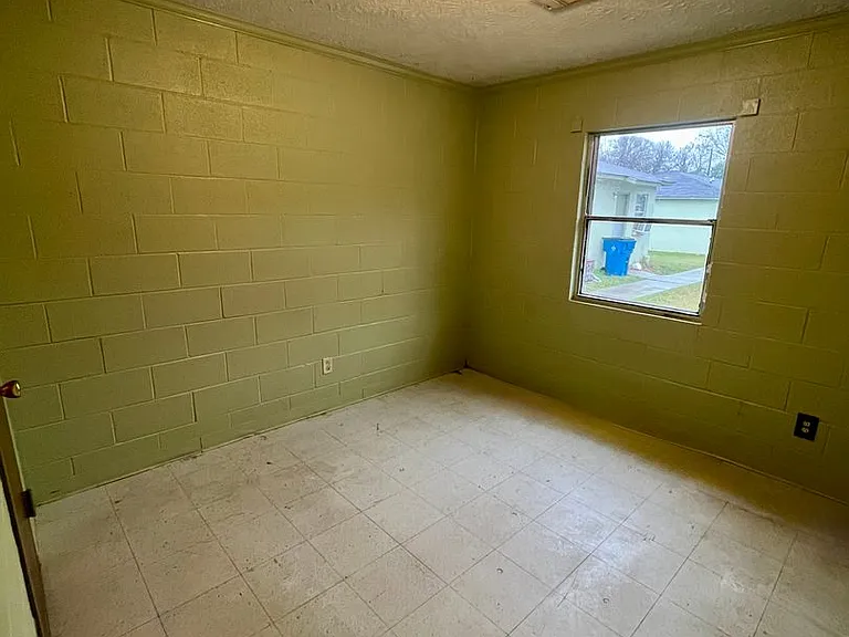 370 E Gordon Ave — Photo 7