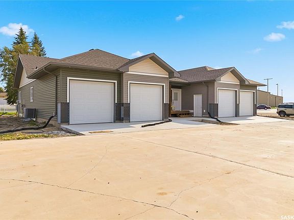 4th image of UNIT 43-301 Centennial ROAD