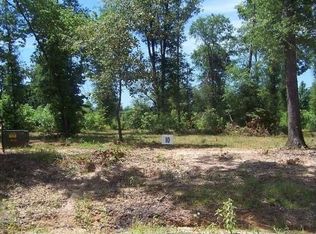 10 Saddlebrook Dr, Texarkana, TX 75501