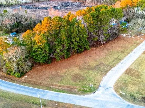 701 Pilots Ln, Timmonsville, SC 29161