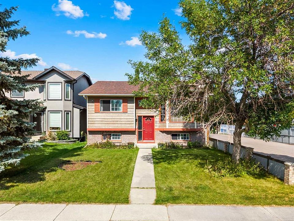 1st image of 327 S Shawbrooke Cir SW