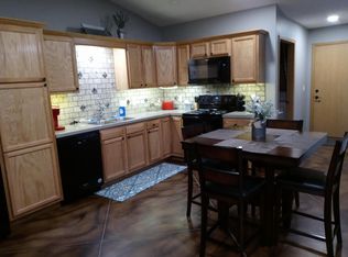 1315 Eastlinks Ct, McPherson, KS 67460