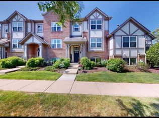 239 Rosehall Dr #239, Lake Zurich, IL 60047
