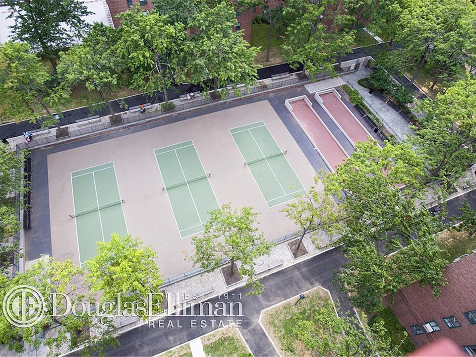 2nd image of 505 E 14th St APT 7F