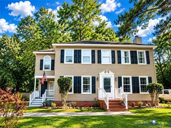 2807 Executive Dr, Chester, VA 23831