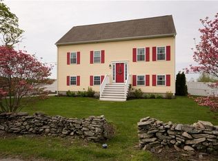 78 Corys Ln, Portsmouth, RI 02871