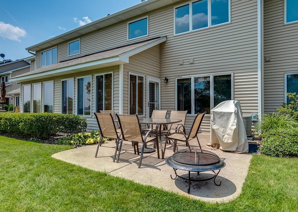 1st image of 28830 9th Green Ln Unit 15