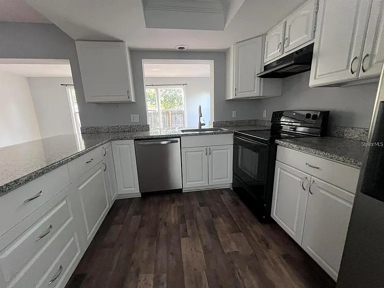 2072 Los Lomas Dr — Photo 5