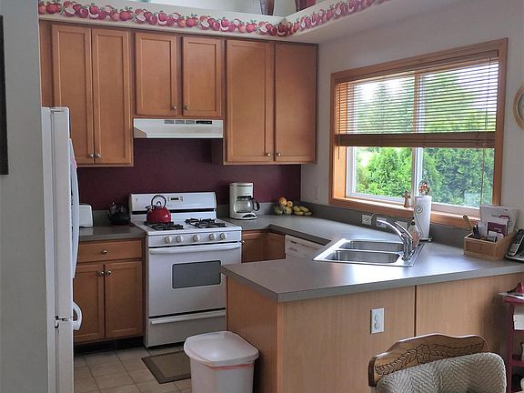 5th image of 5859 E Grove Dr SE