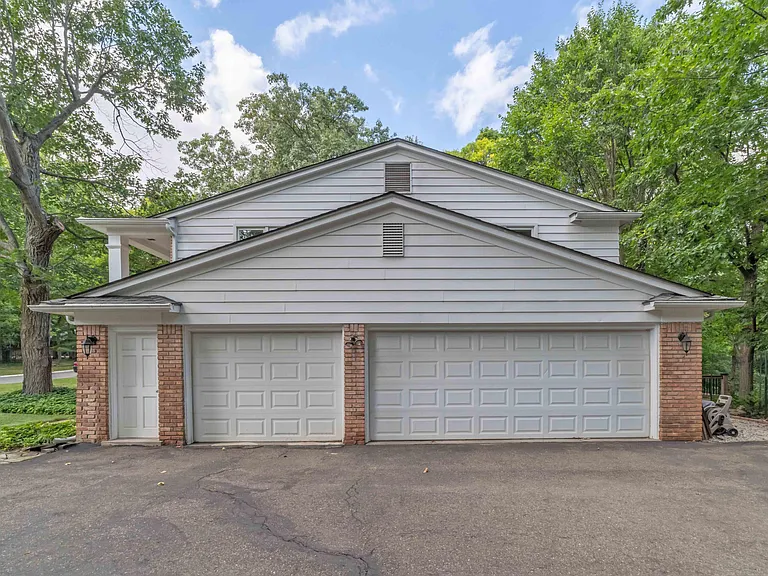 34150 Hunters Row — Photo 10