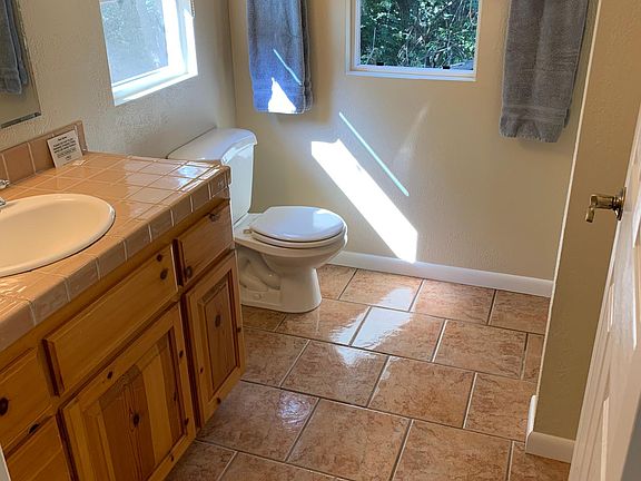 3rd image of 47A Mann Ave #A